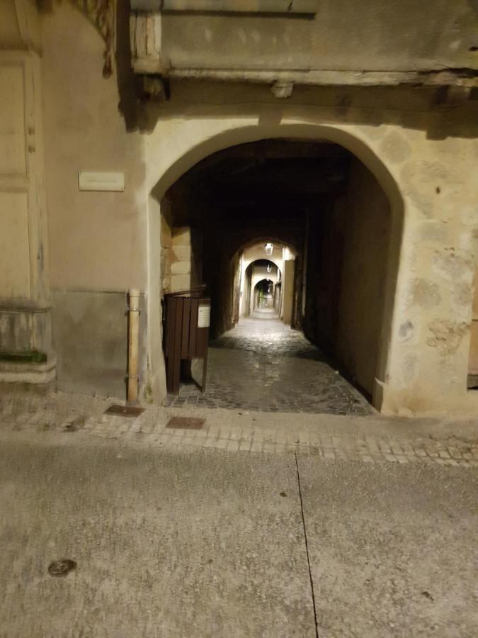 39 Tour De Ville Monflanquin Eksteriør billede